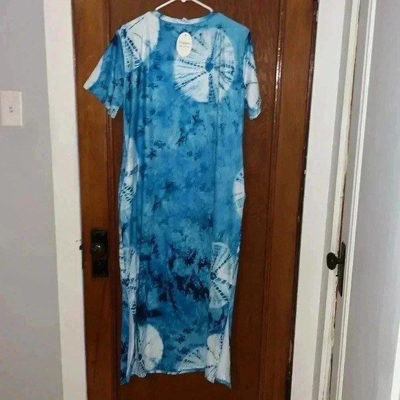 Naggoo Dress - Picture 2 of 5